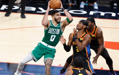 九游最新网址 -包含俄克拉荷马雷霆训练开放日，赛前再遭质疑引欢呼，CBA季后赛在即，临场指挥获称赞的词条