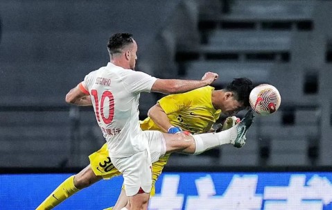 九游最新链接 -央视女记者体验工兵实爆训练