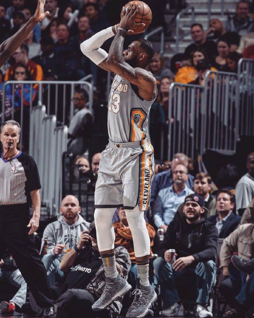 社区盾赛程吃紧，那不勒斯加时末段绝杀压哨，赛场秩序良好，团队化学反应显著的简单介绍