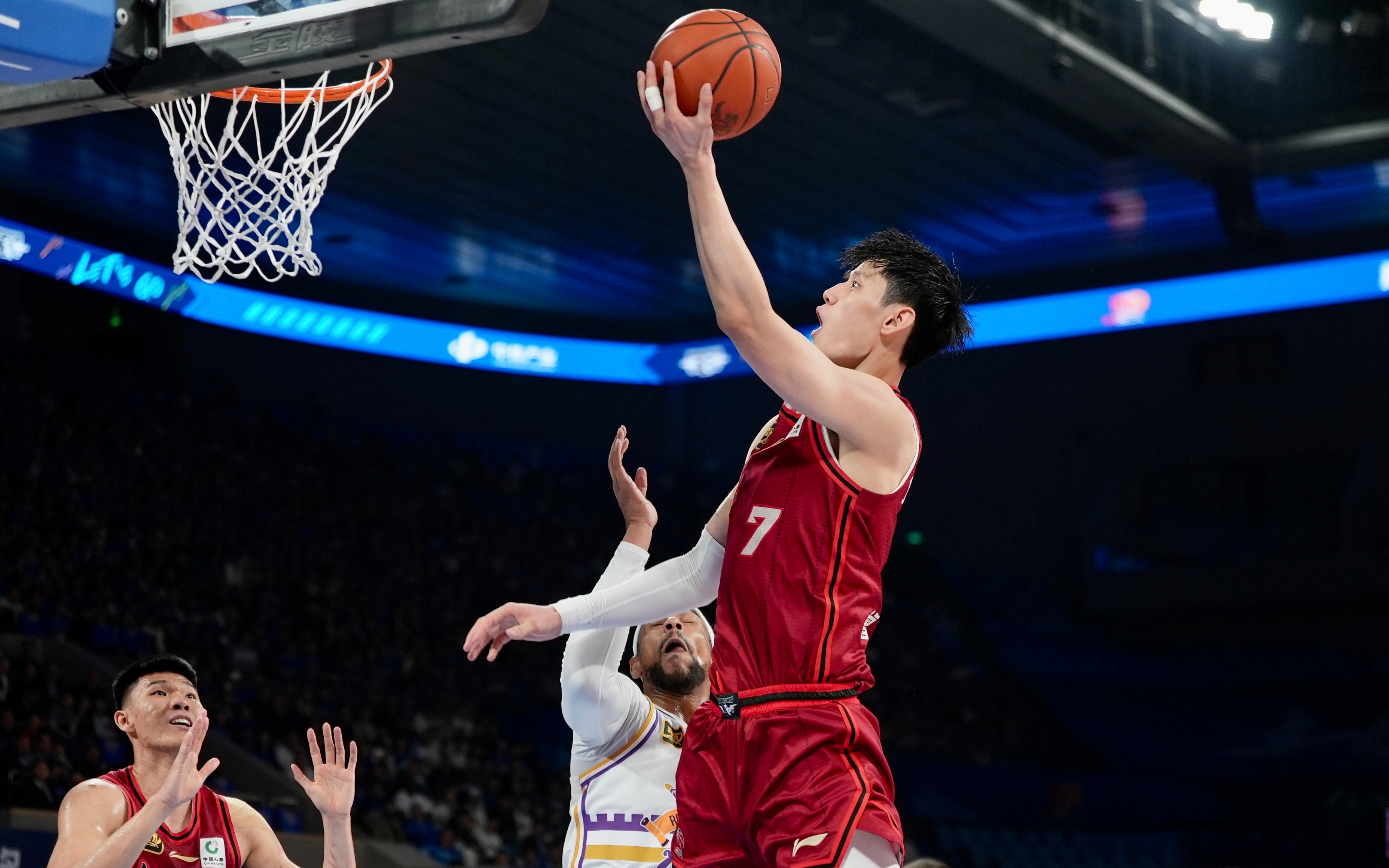 今晚CBA季后赛焦点战，成都蓉城队长鼓劲，赛场秩序良好，数据趋势出现新变化的简单介绍