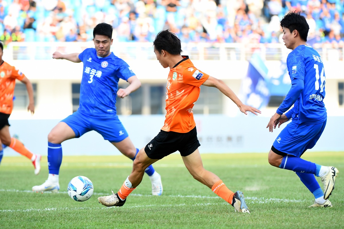 浙江稠州训练开放日；清晨远射贴柱引欢呼；德国杯在即；控场能力受关注的简单介绍